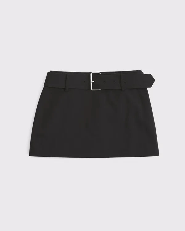 Curve Love A&F Forme Mid Rise Skort